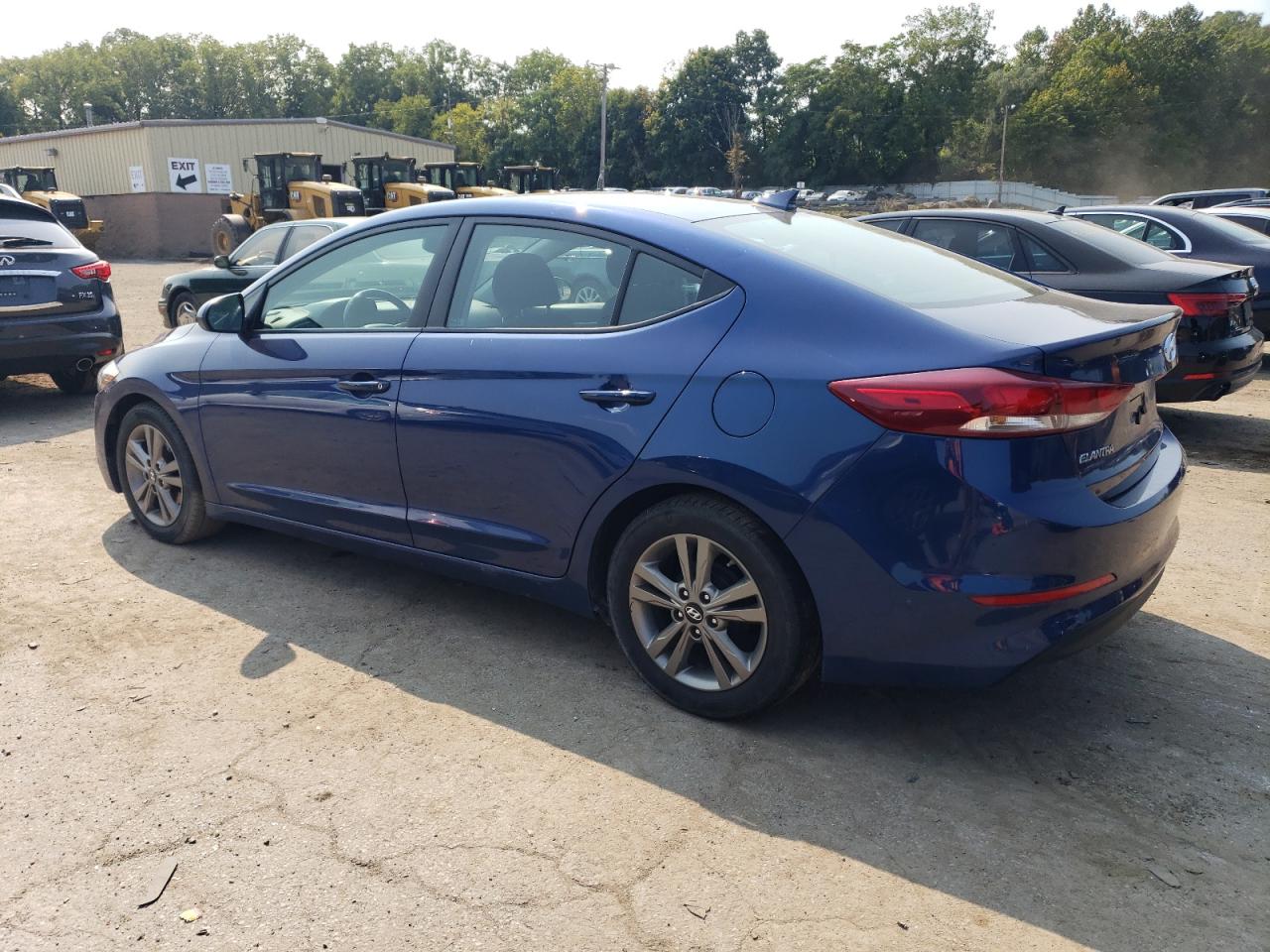 5NPD84LF1HH172554 2017 HYUNDAI ELANTRA - Image 2