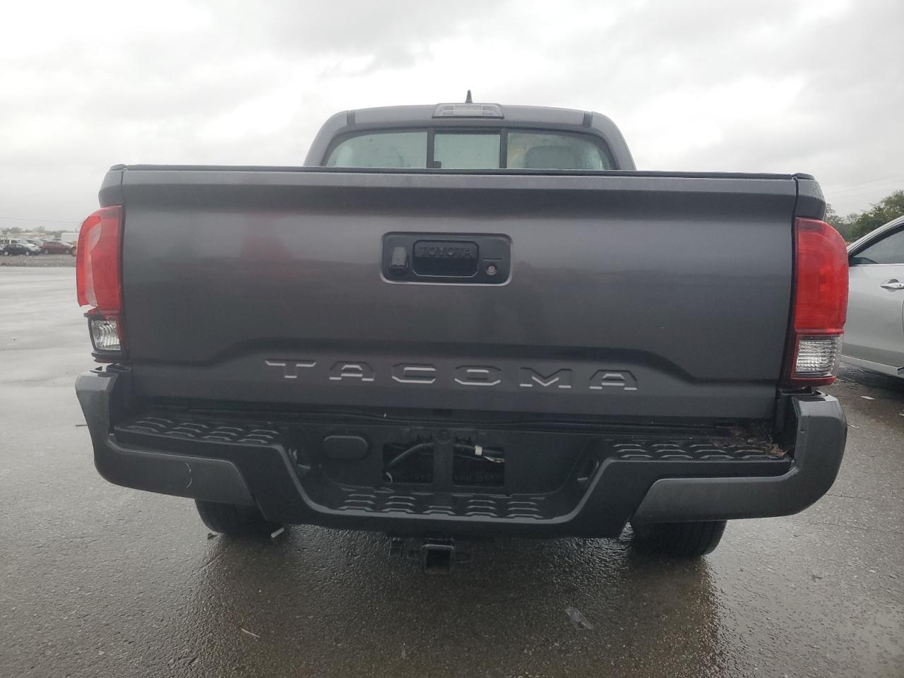 5TFAX5GN7JX111099 2018 Toyota Tacoma Double Cab