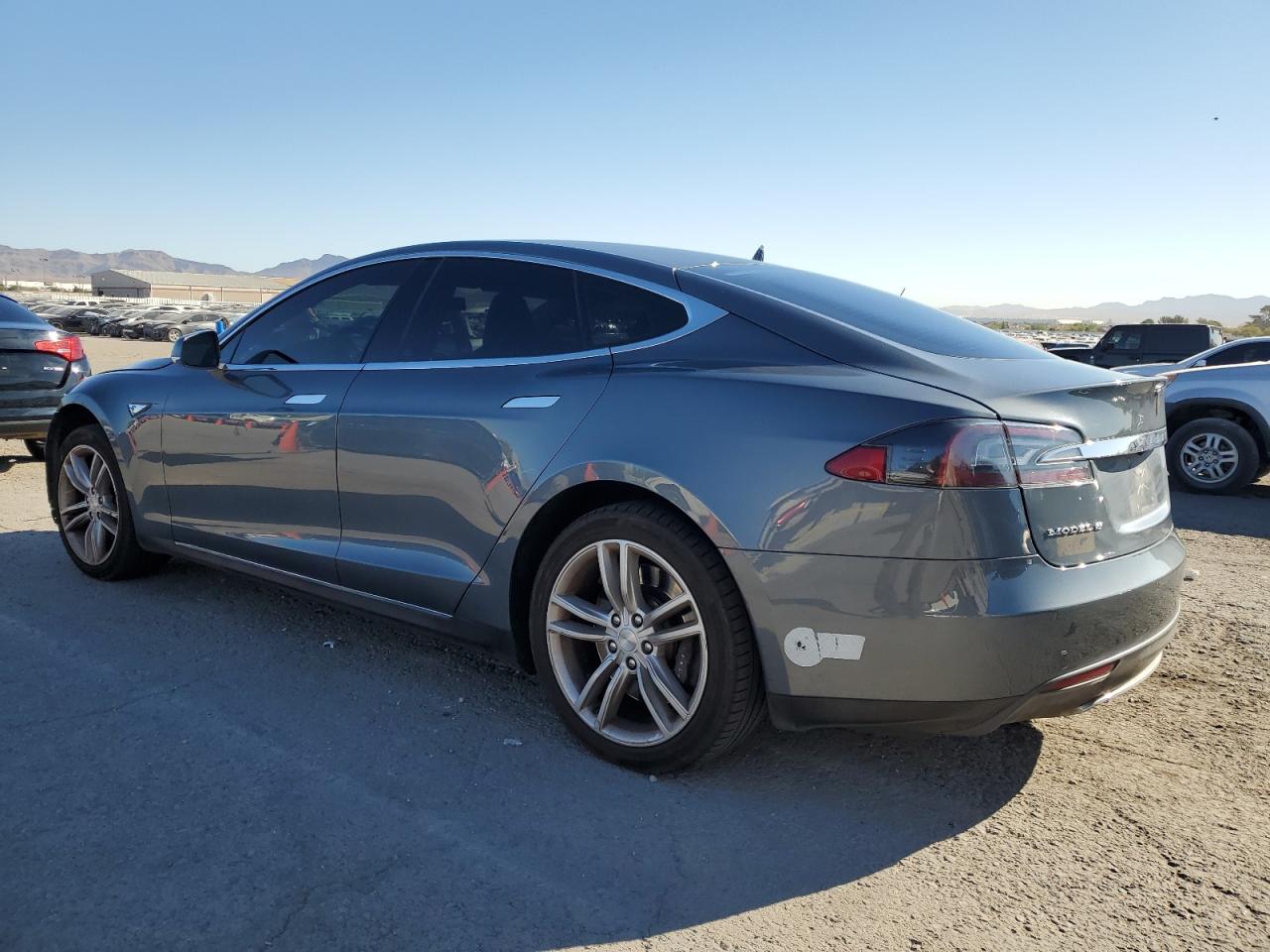 VIN 5YJSA1S1XEFP44635 2014 TESLA MODEL S no.2