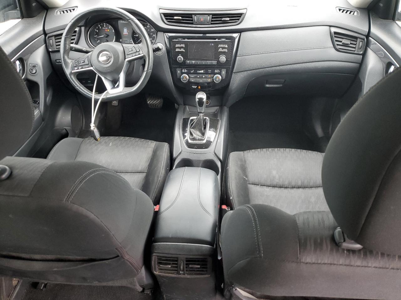 2017 Nissan Rogue - Image 8
