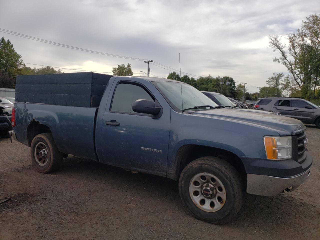 2011 GMC Sierra - Image 4