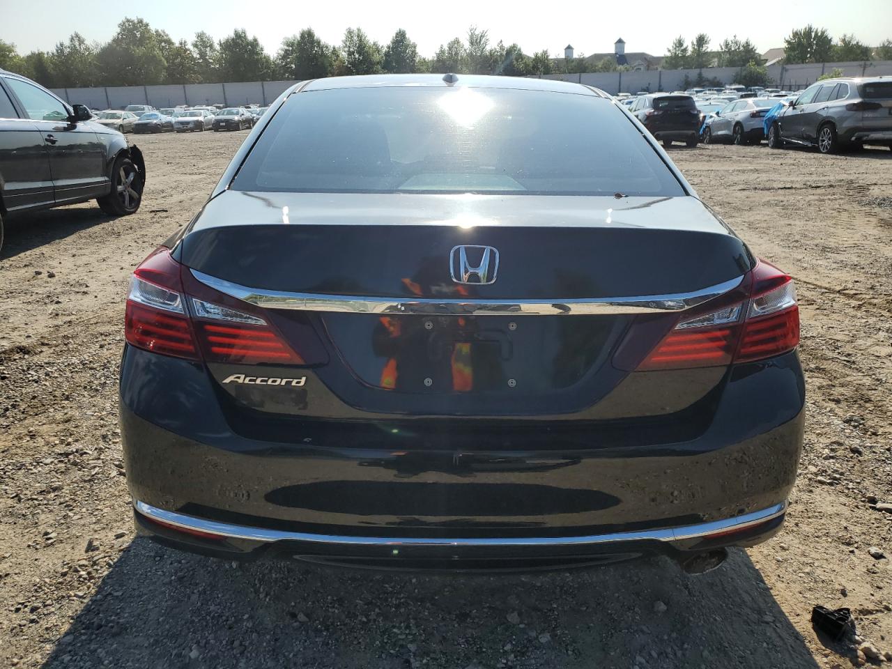 1HGCR2F74HA203094 2017 Honda Accord Ex