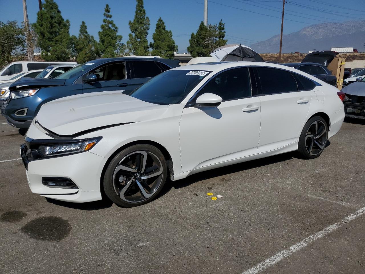 1HGCV2F33JA017318 2018 HONDA ACCORD - Image 1