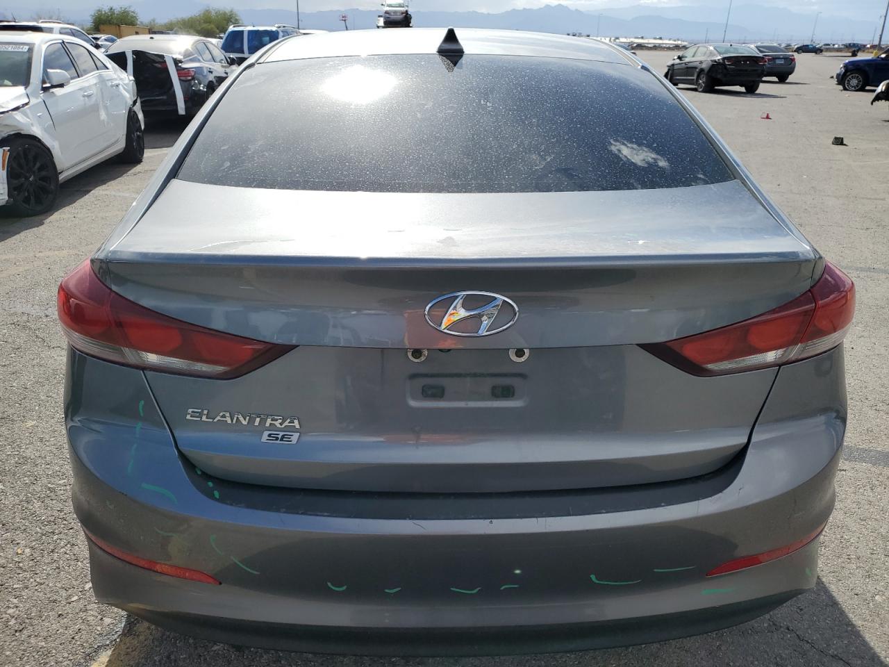 2018 Hyundai Elantra Se VIN: 5NPD74LF1JH373217 Lot: 72573764