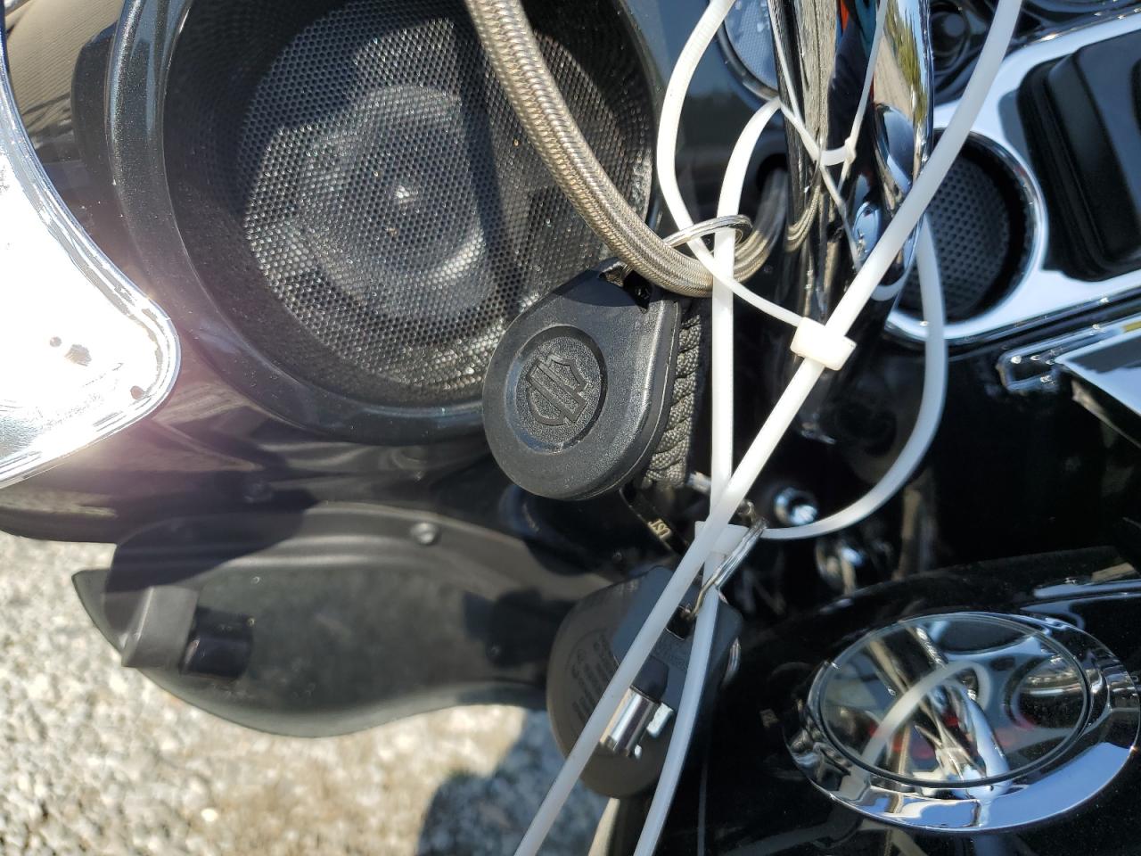 2012 Harley-Davidson Flhxse3 Cvo Street Glide VIN: 1HD1PZ812CB956394 Lot: 72128504