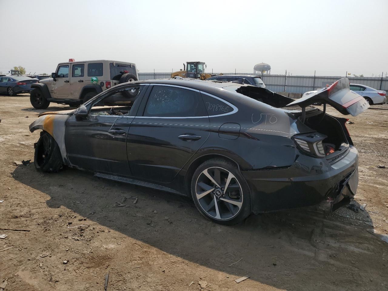 2021 Hyundai Sonata - Image 2
