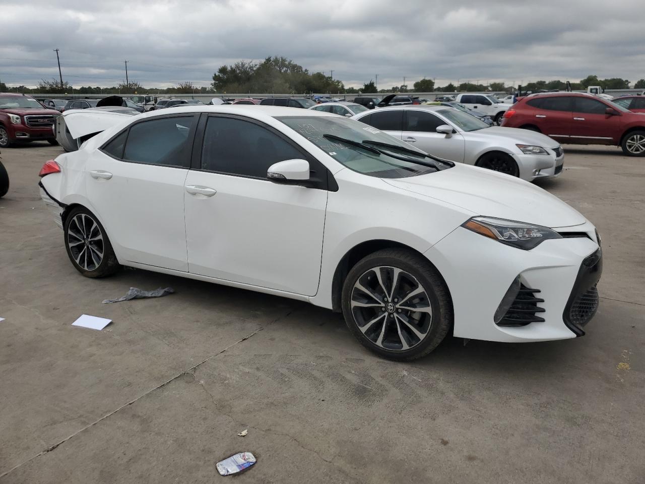 VIN 5YFBURHE3HP577432 2017 TOYOTA COROLLA no.4