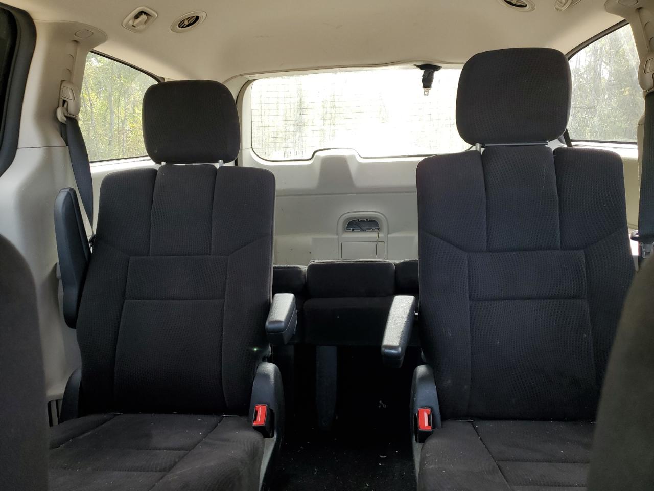 2013 Dodge Caravan - Image 10
