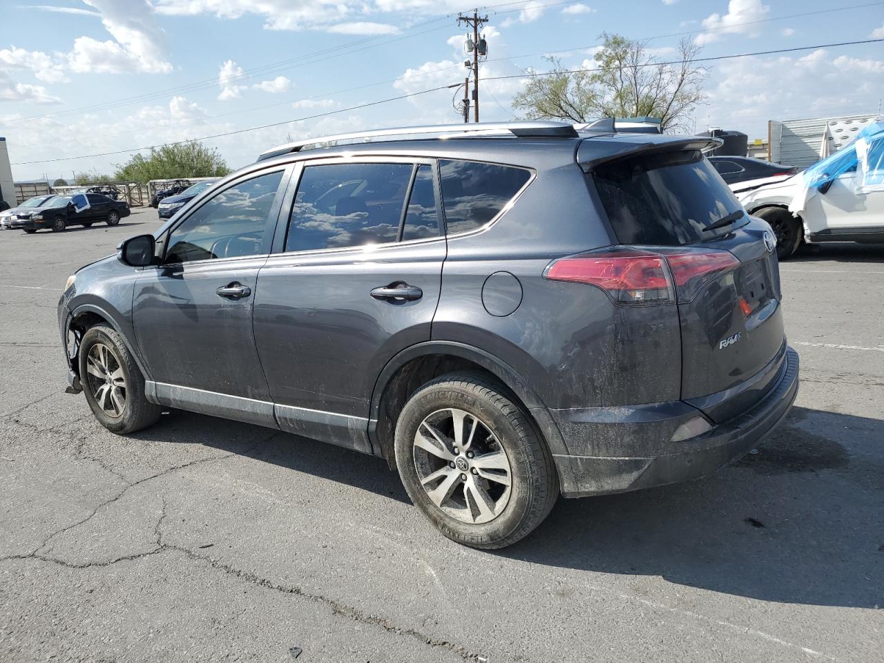 JTMWFREV9JJ753538 2018 TOYOTA RAV 4 - Image 2