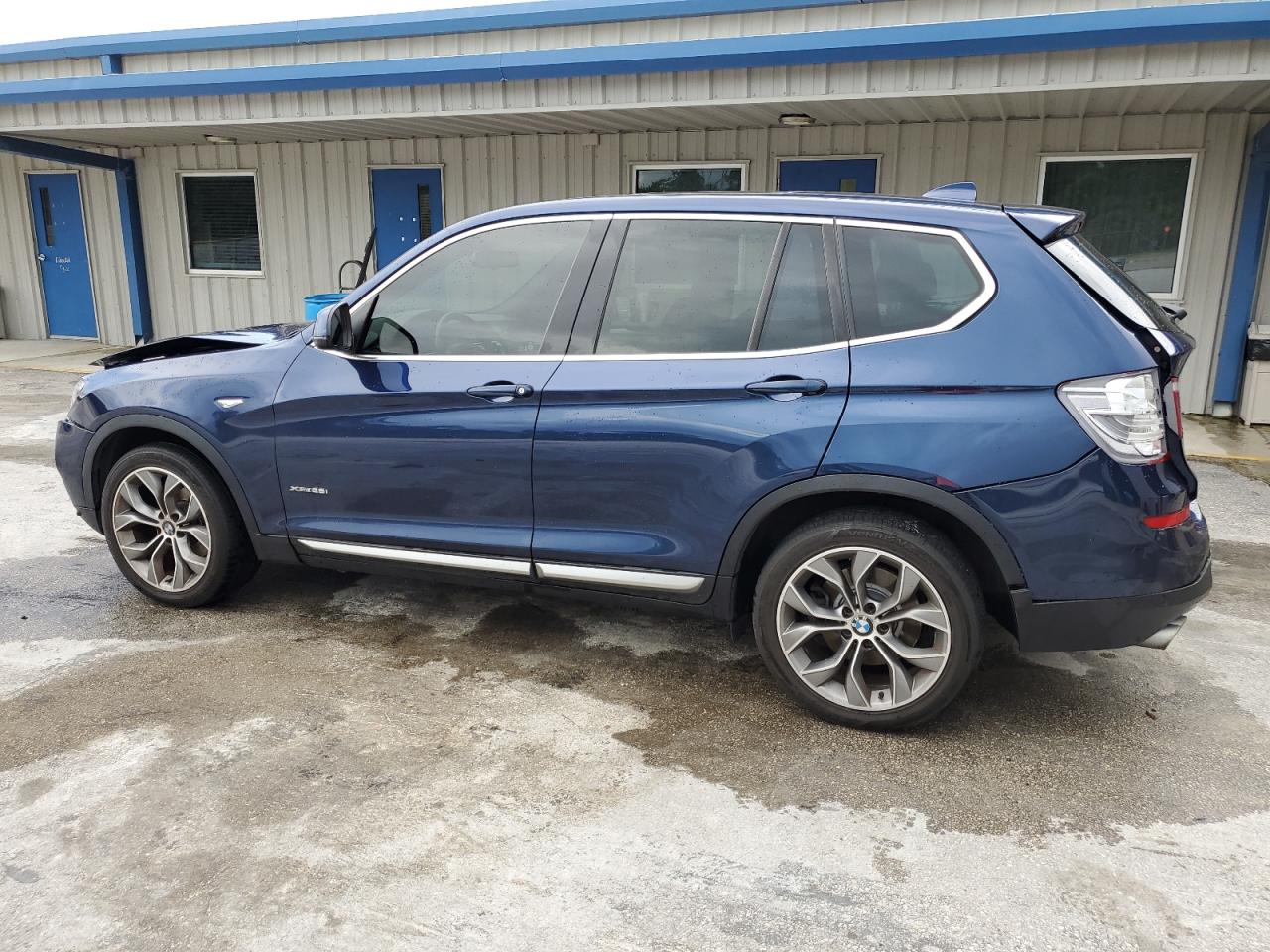 VIN 5UXWX9C54H0T11670 2017 BMW X3 no.2