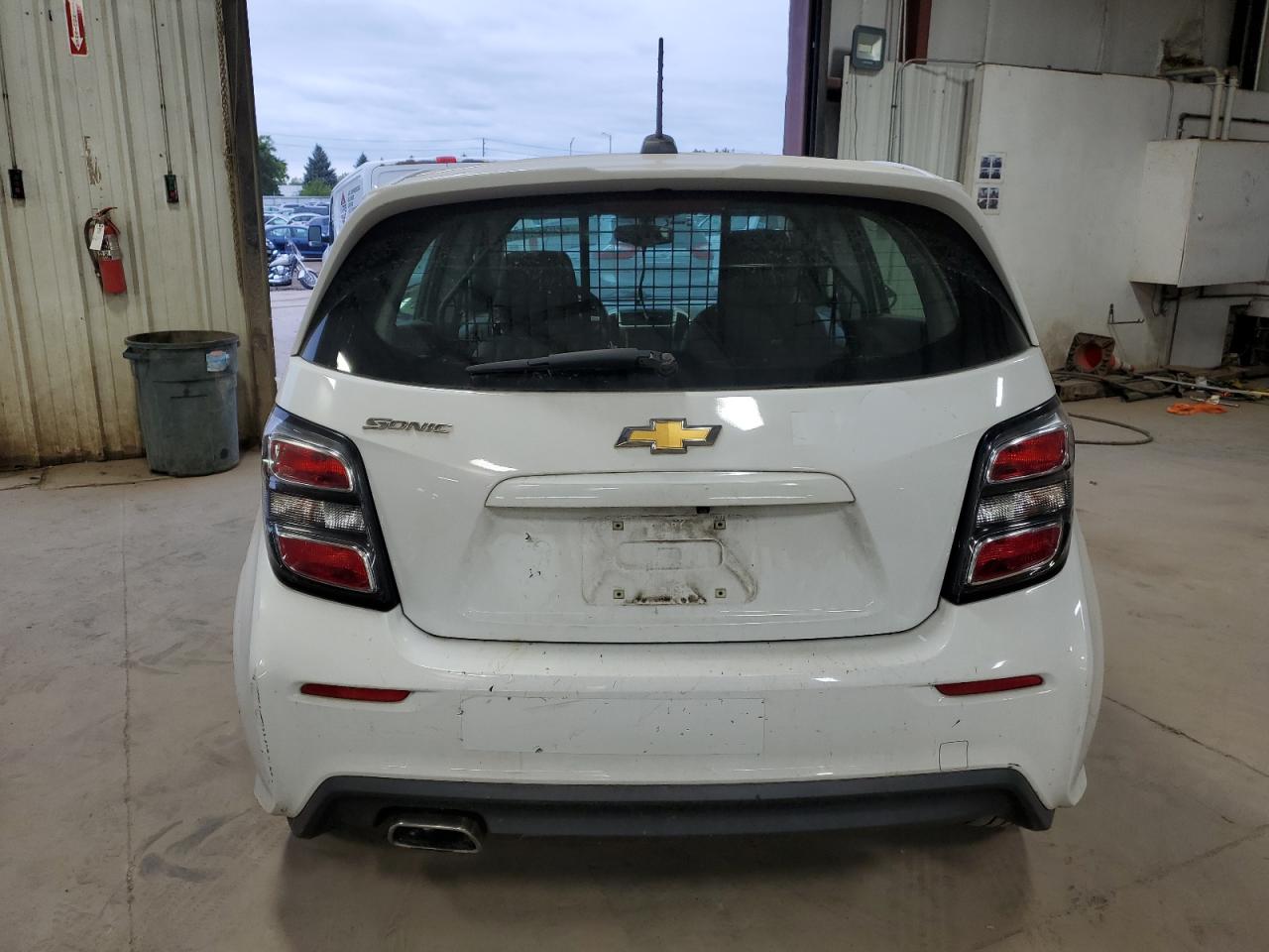 2018 Chevrolet Sonic VIN: 1G1JG6SHXJ4132207 Lot: 72976664