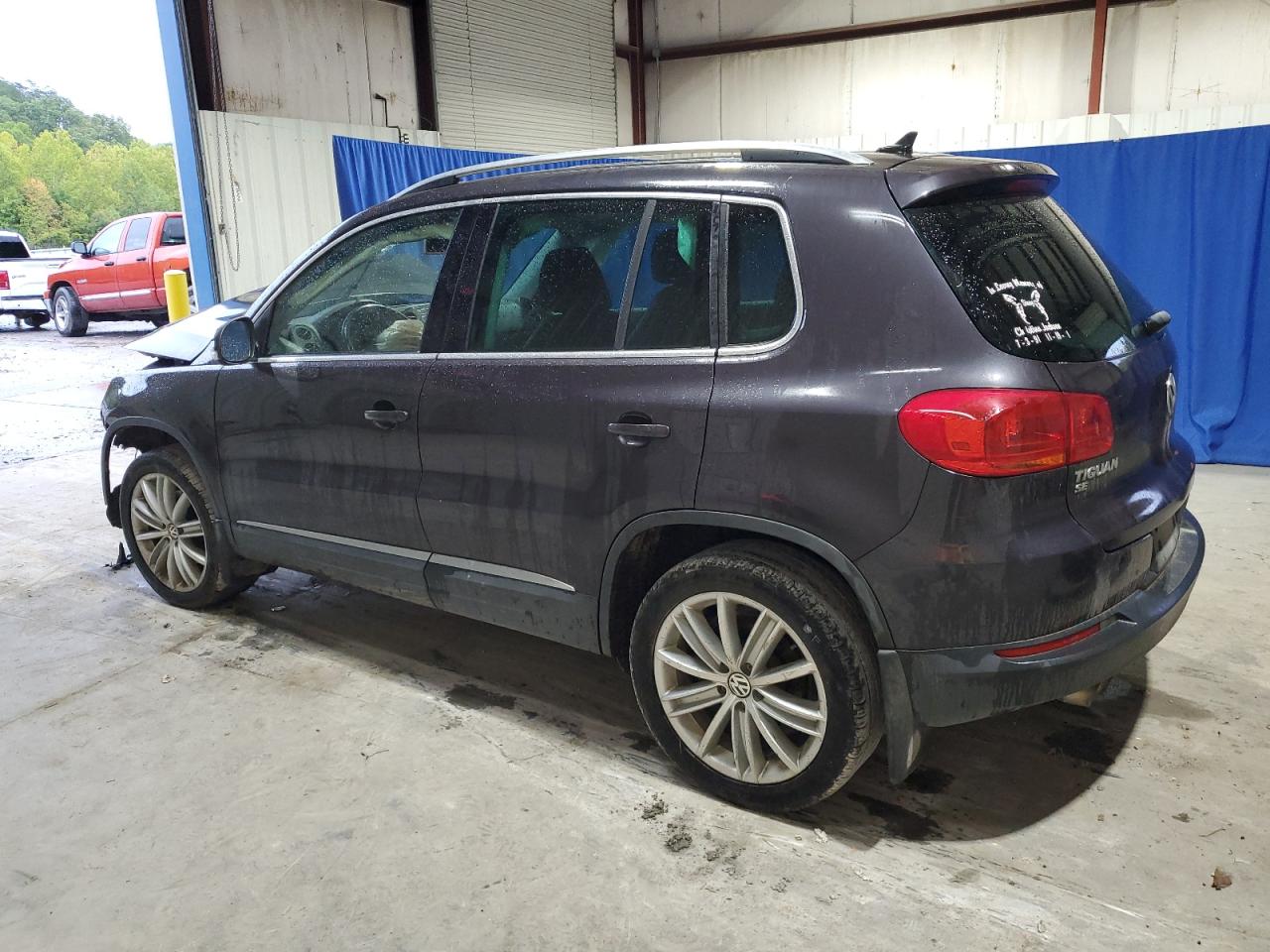 WVGBV7AX9GW521557 2016 VOLKSWAGEN TIGUAN - Image 2