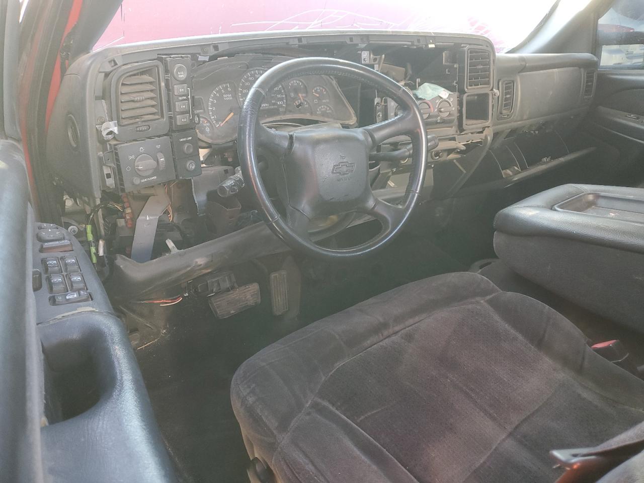 2002 Chevrolet Silverado - Image 8