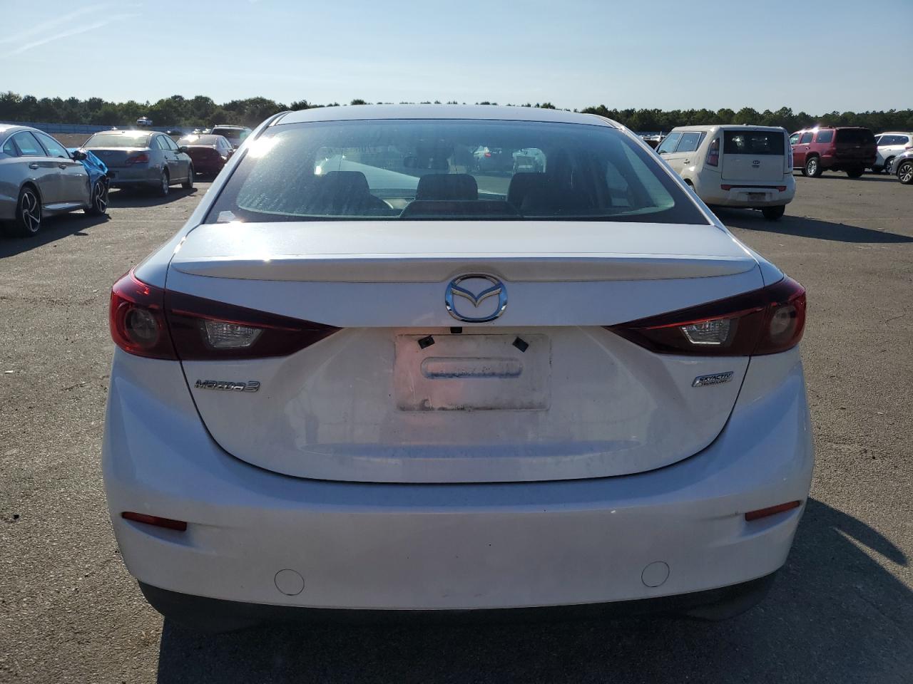 3MZBN1V39JM249847 2018 Mazda 3 Touring