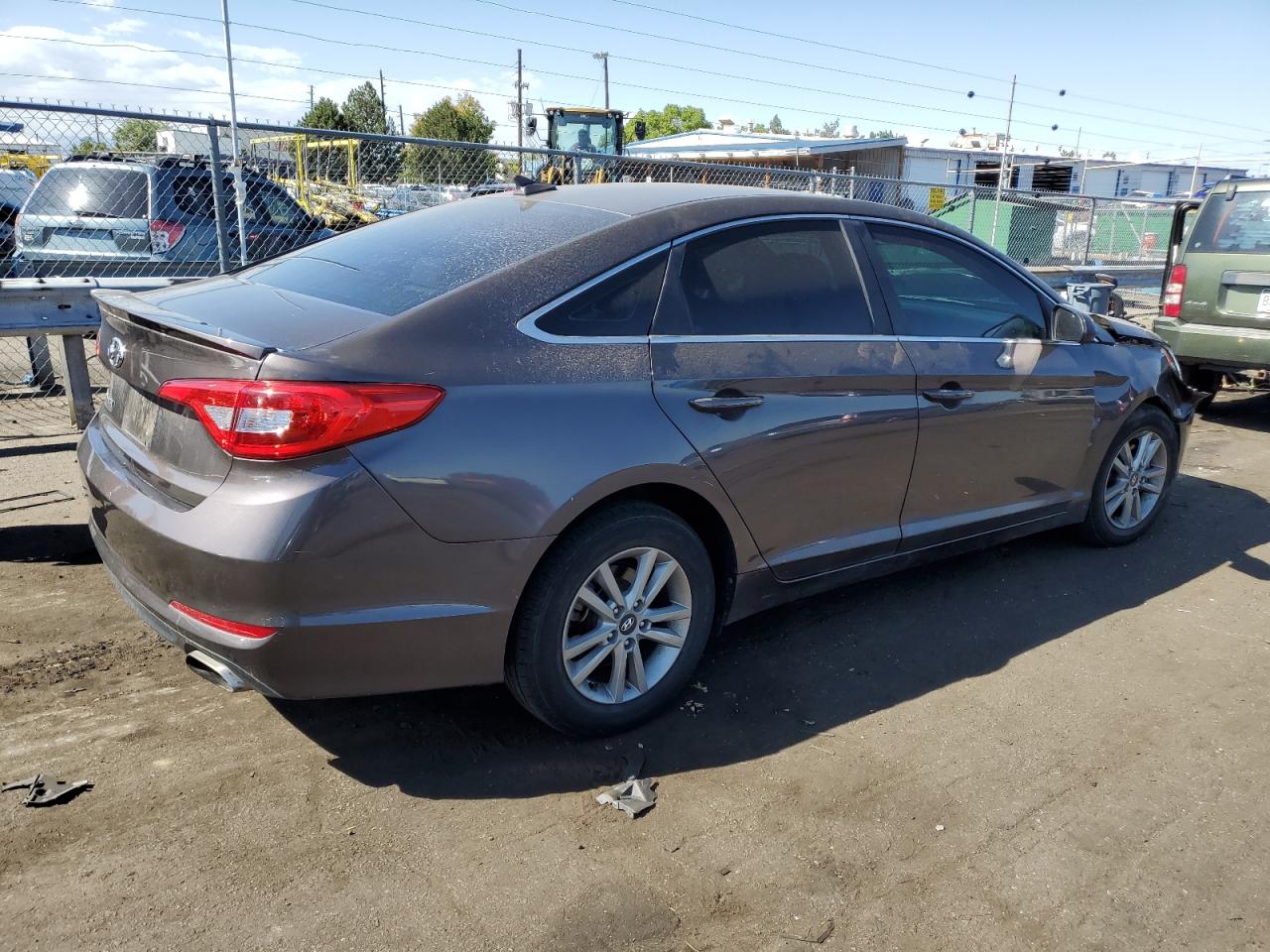 2015 Hyundai Sonata - Image 3