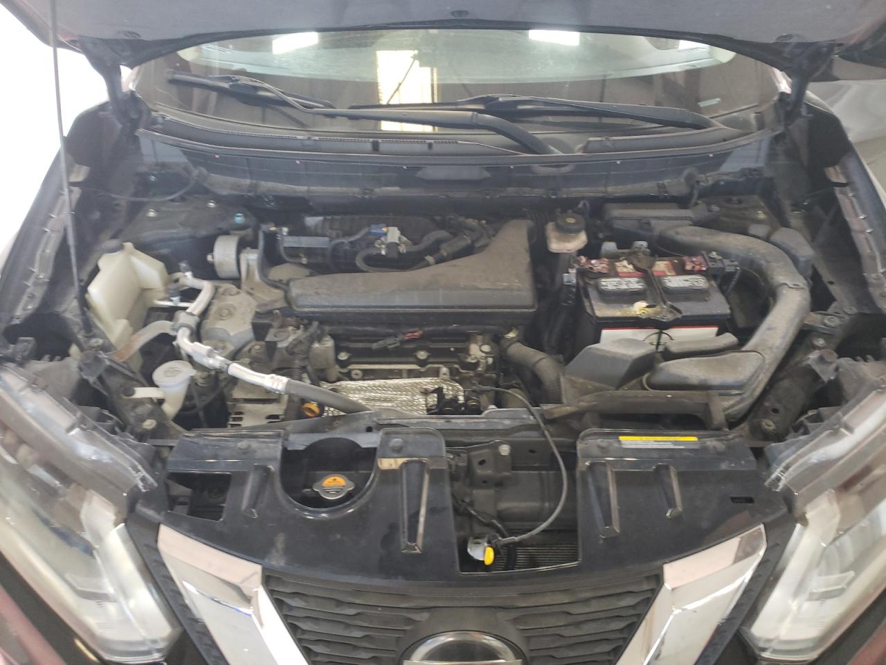 2018 Nissan Rogue - Image 12
