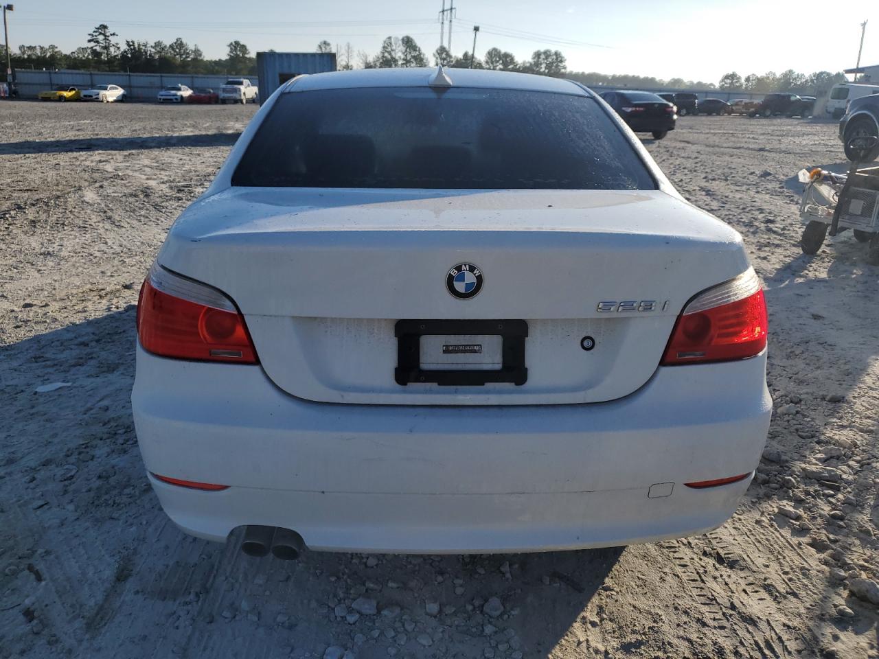 WBANU5C5XAC366057 2010 BMW 528 I