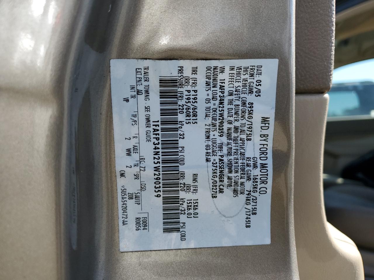 1FAFP34N25W290359 2005 Ford Focus Zx4