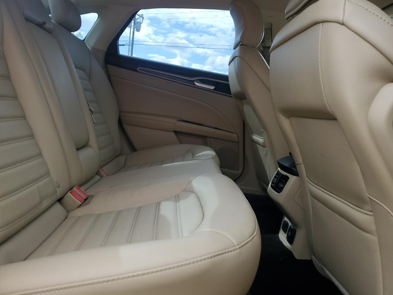 2015 Ford Fusion - Image 10