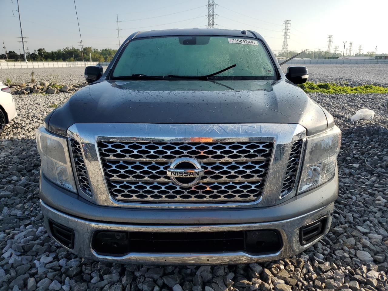 2018 Nissan Titan - Image 5