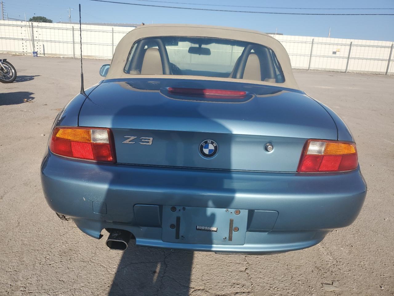 4USCH7330WLD17155 1998 BMW Z3 1.9