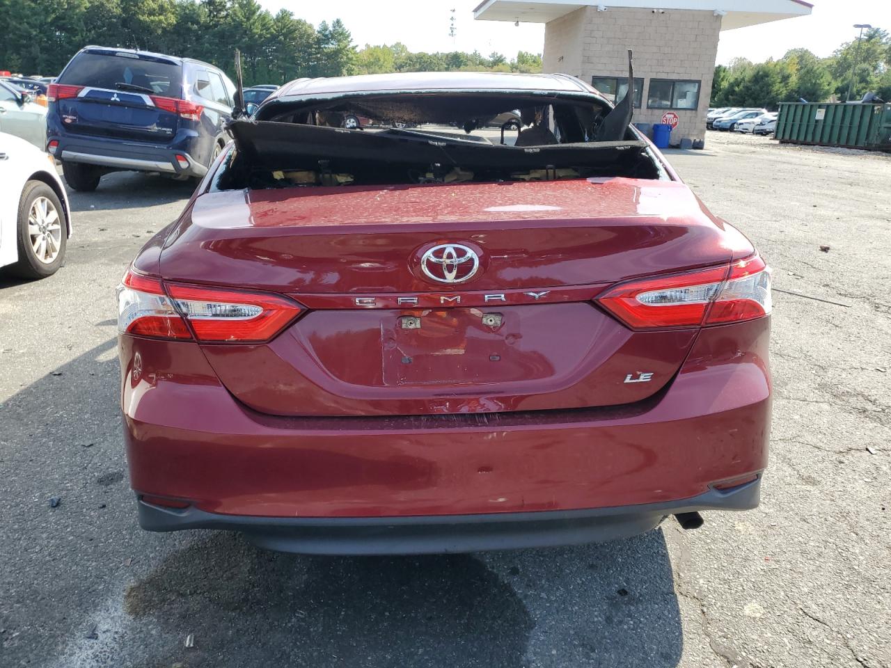 2018 Toyota Camry L VIN: 4T1B11HK9JU642479 Lot: 70692184