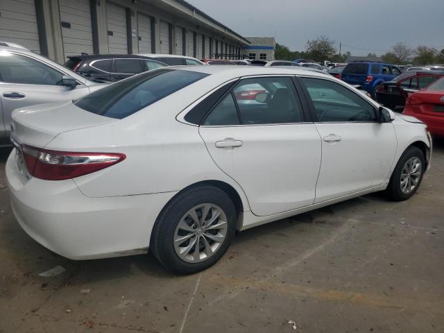  TOYOTA CAMRY 2016 Белый