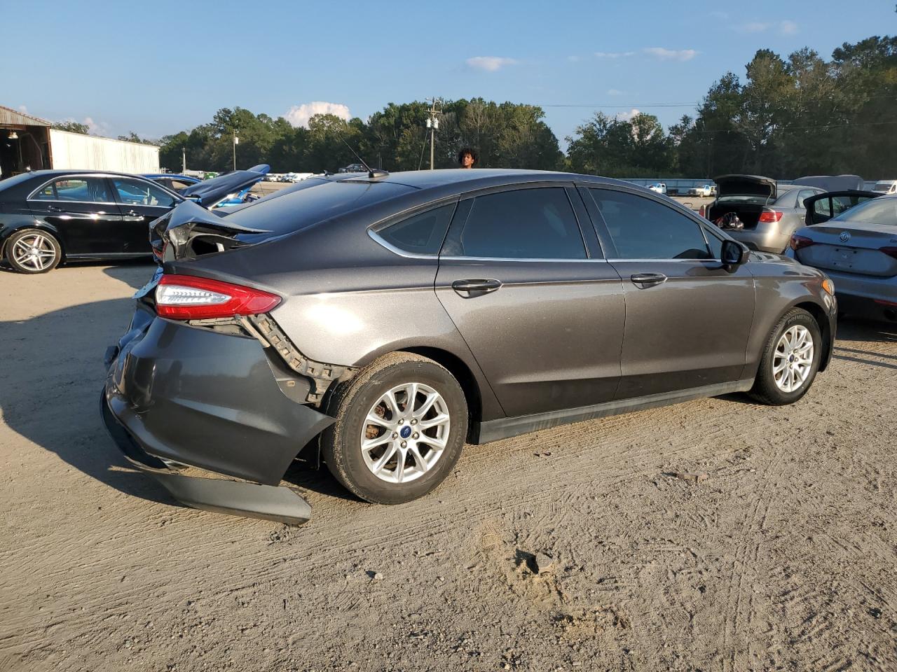 VIN 3FA6P0G77FR168712 2015 FORD FUSION no.3