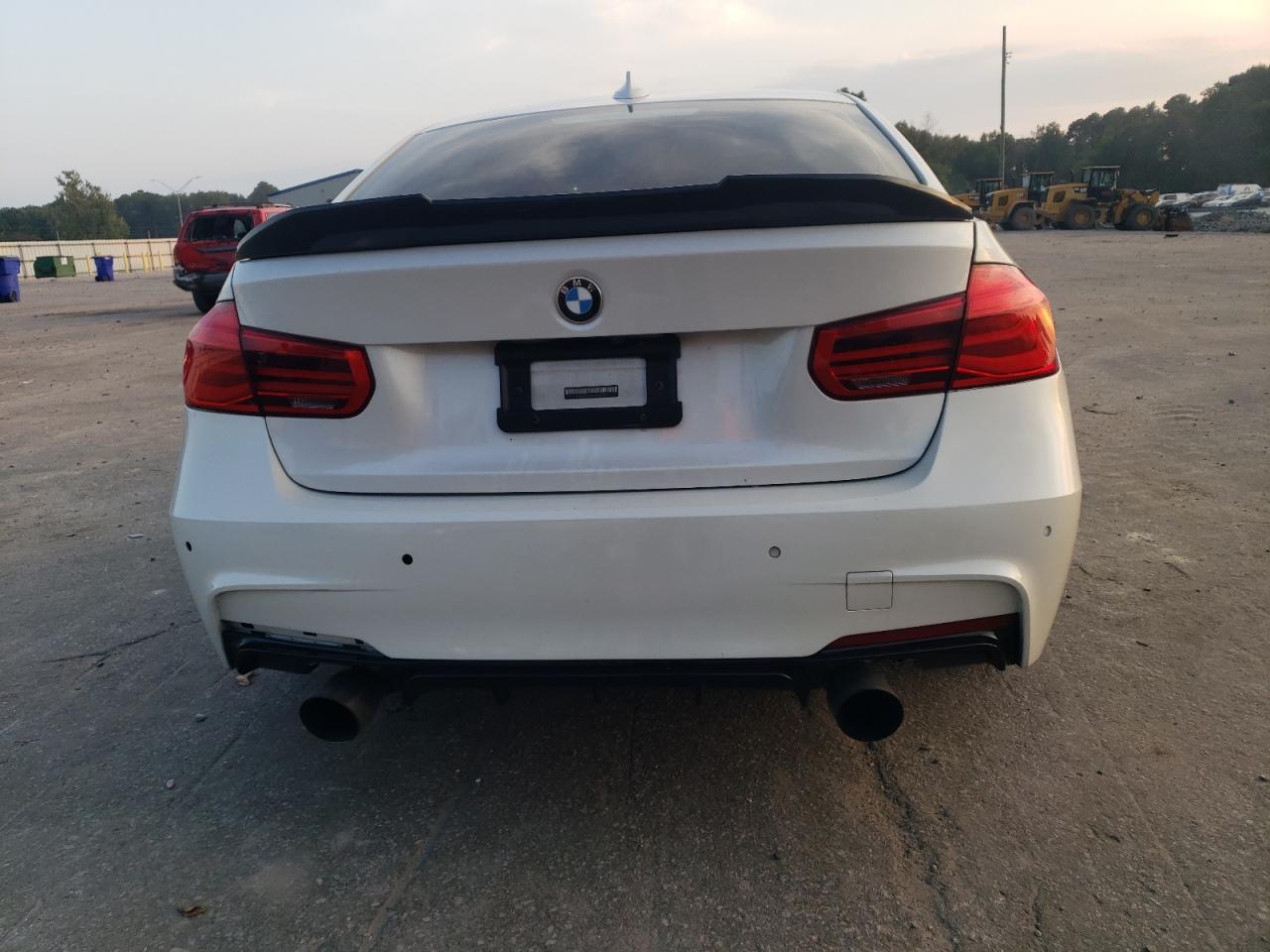 WBA8D9G33HNU62950 2017 BMW 330 Xi