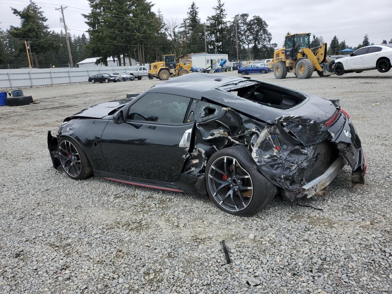 2016 Nissan 370Z - Image 2