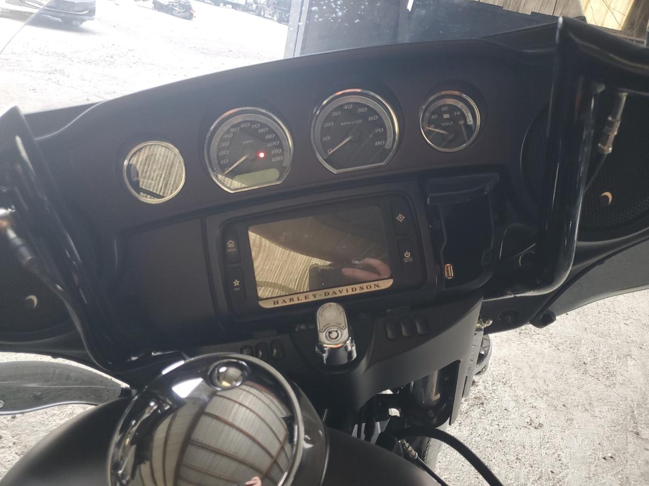 2017 Harley-Davidson Flhtk Ultra Limited VIN: 1HD1KED19HB611982 Lot: 72071524