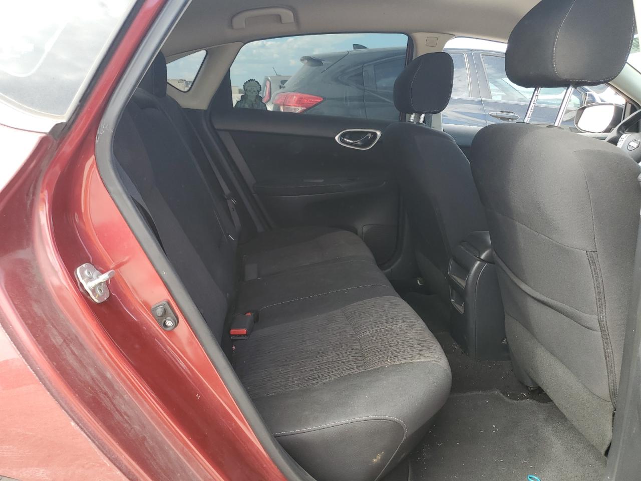2015 Nissan Sentra - Image 10
