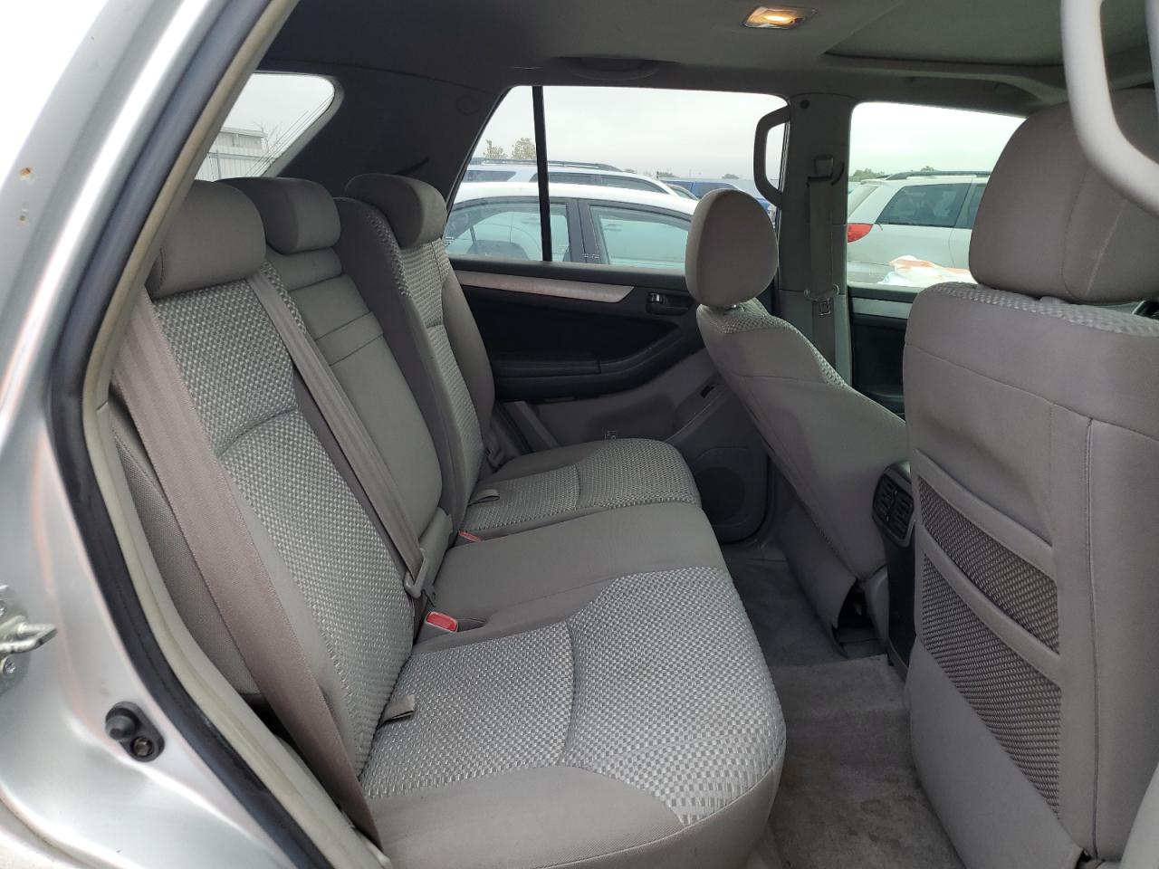 2006 Toyota 4Runner - Image 11