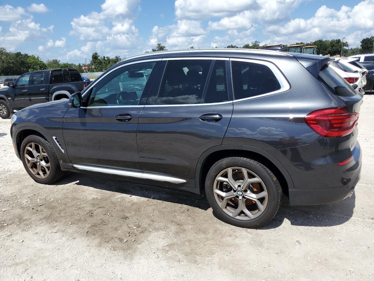 VIN 5UXTY3C07M9D96353 2021 BMW X3 no.2