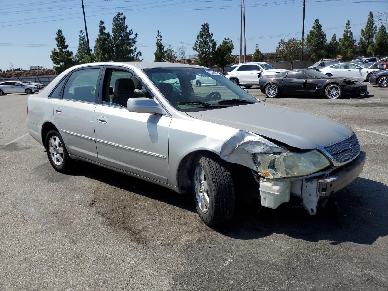2001 Toyota Avalon - Image 4