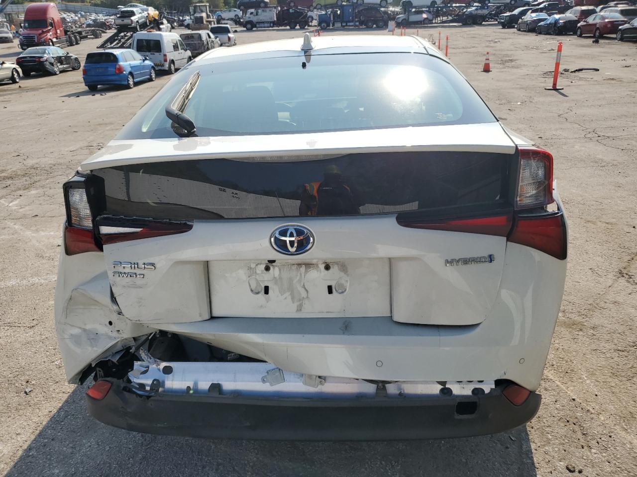 JTDL9RFU2L3017385 2020 Toyota Prius Le