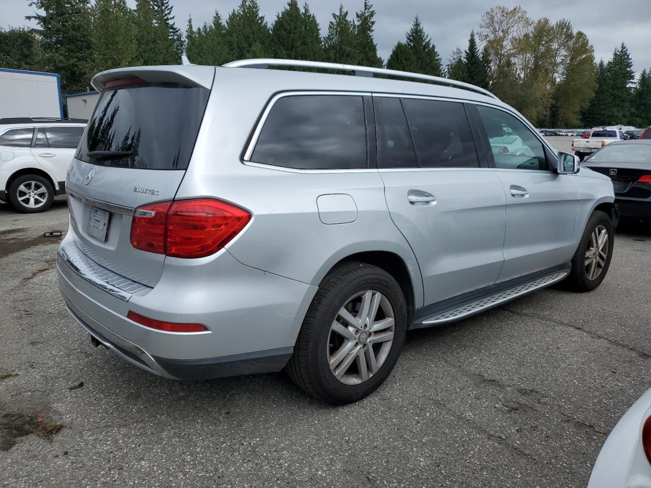 VIN 4JGDF2EE4DA147286 2013 MERCEDES-BENZ GL-CLASS no.3