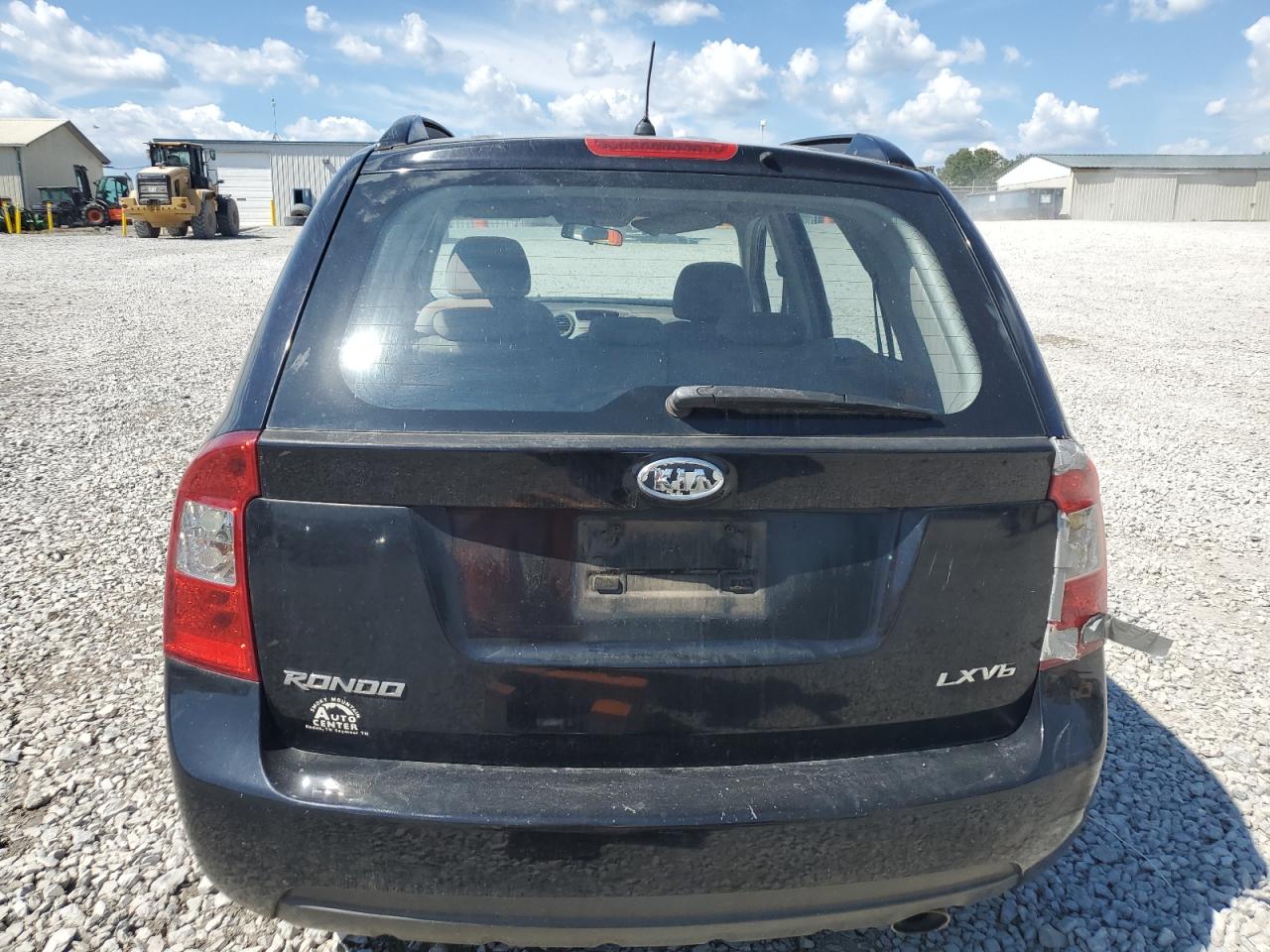 2007 Kia Rondo Lx VIN: KNAFG526077101204 Lot: 72267664