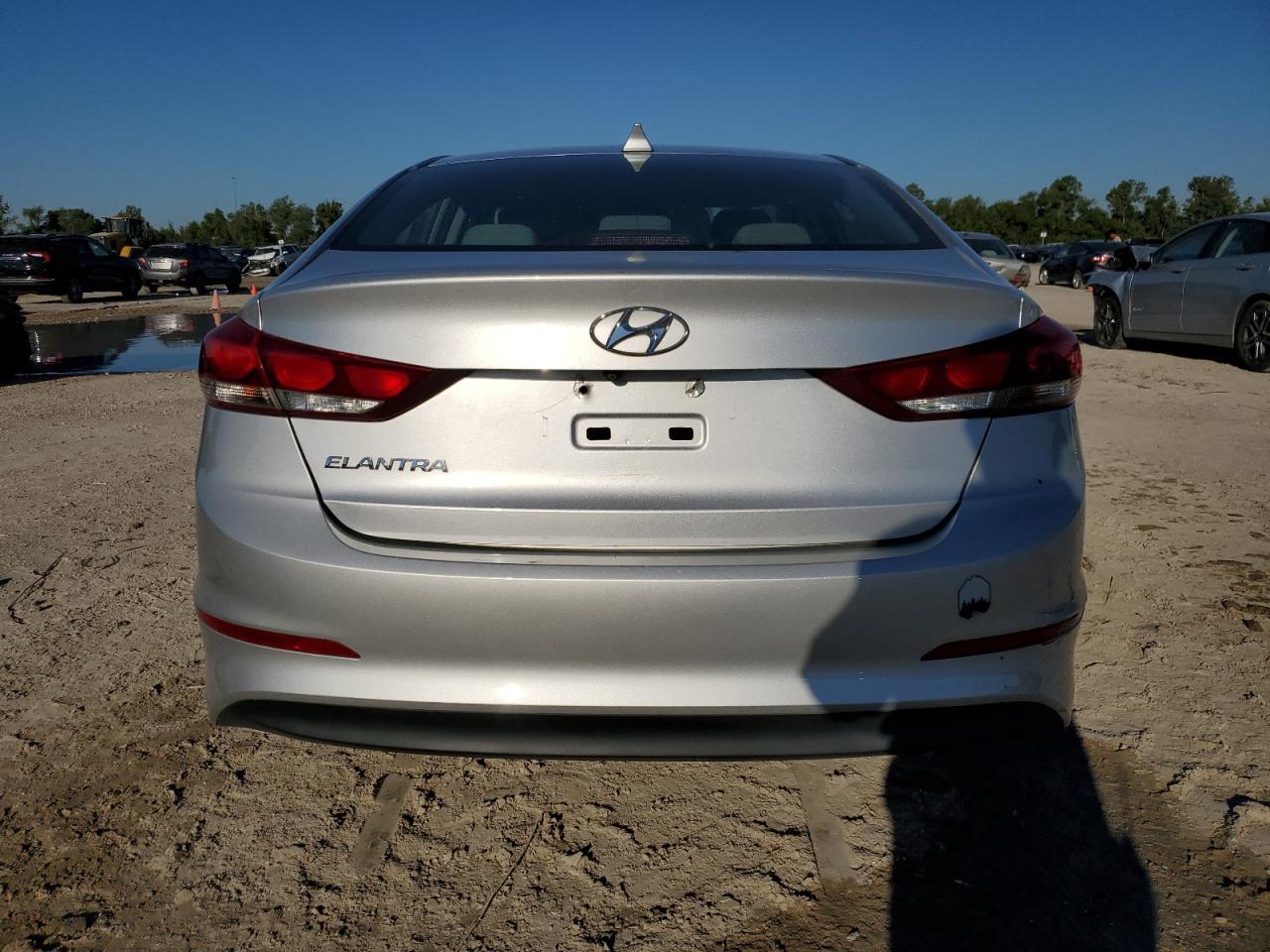 5NPD84LF5HH020101 2017 Hyundai Elantra Se