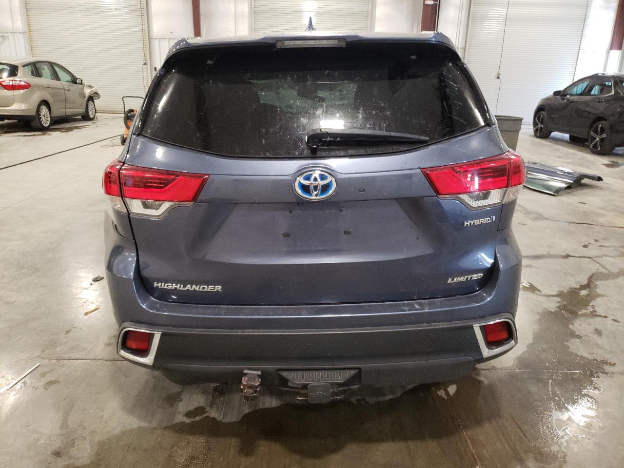 2019 Toyota Highlander - Image 6