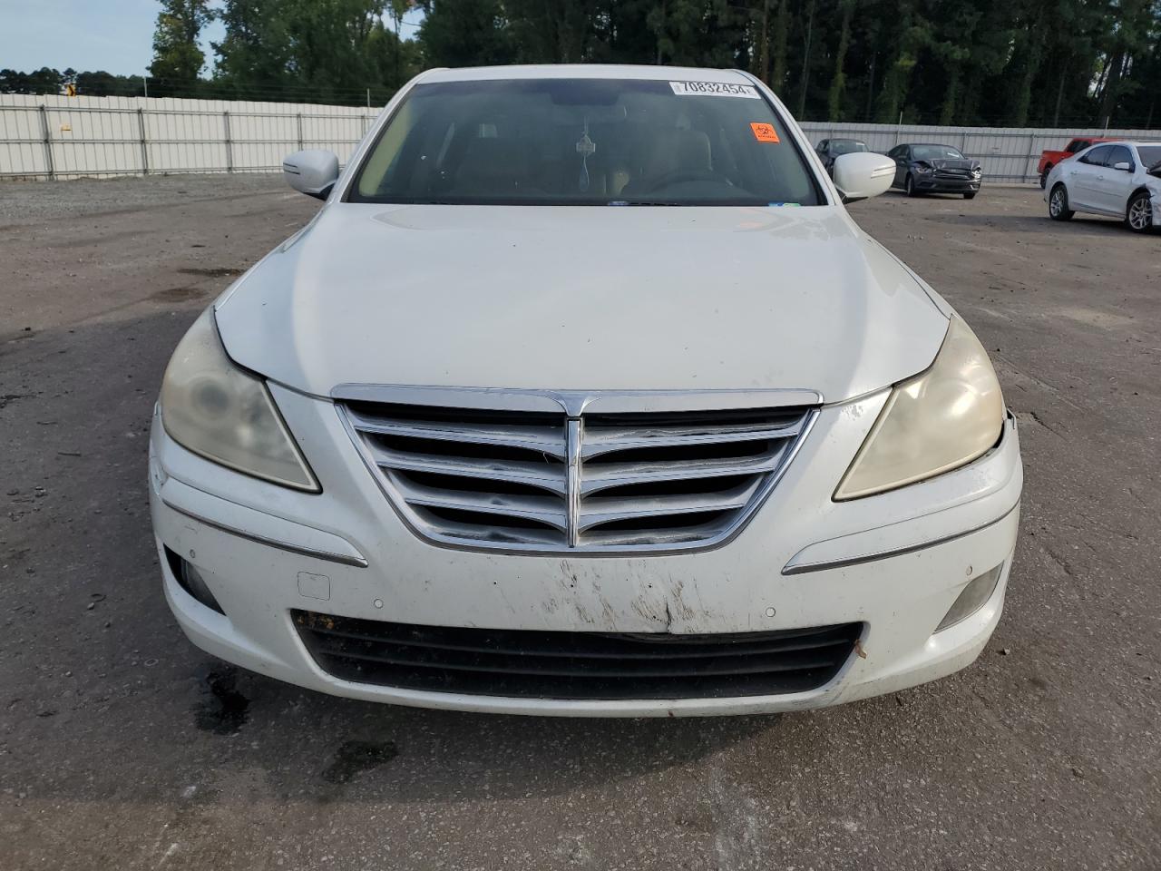 2009 Hyundai Genesis - Image 5