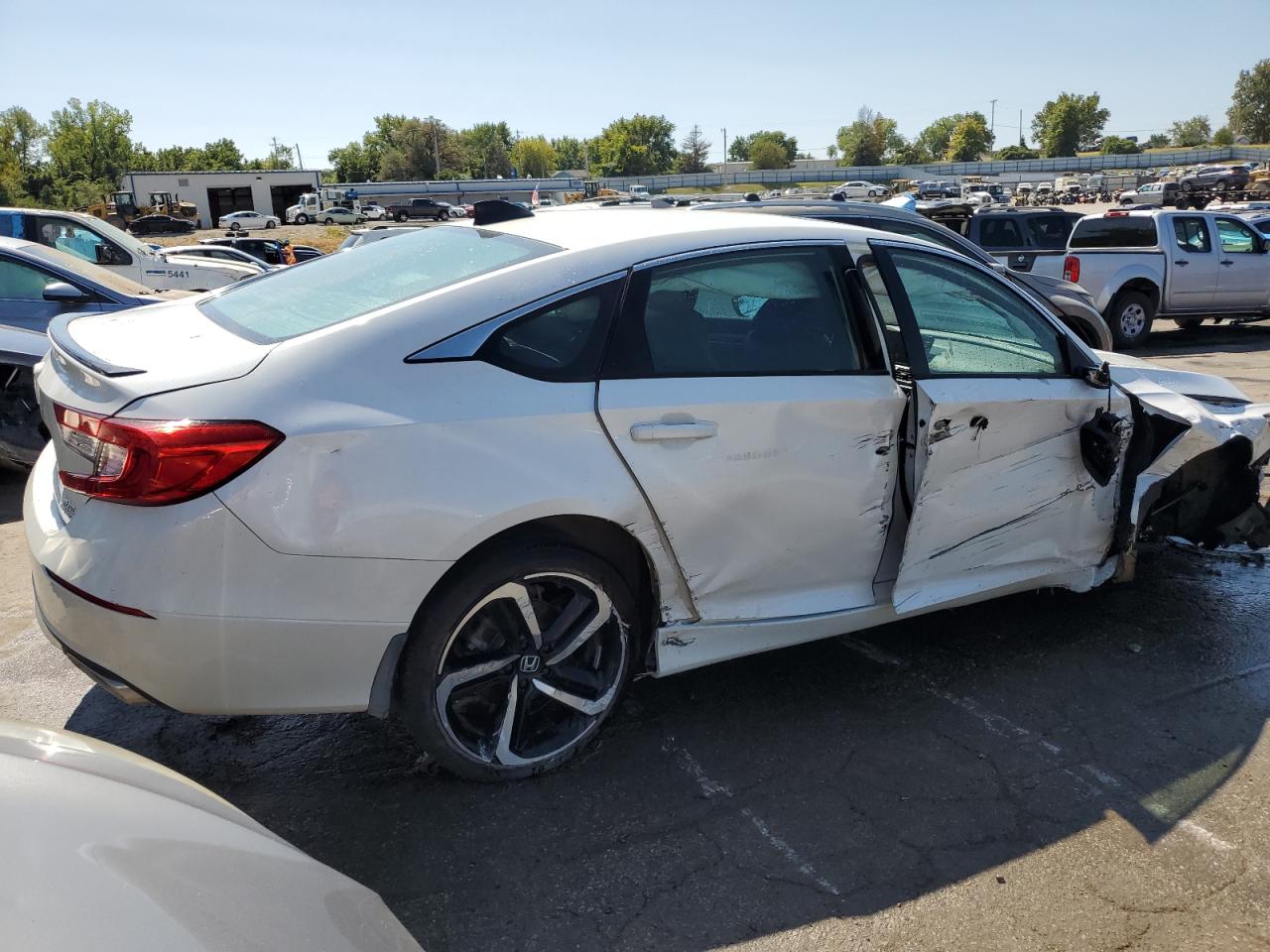 2022 Honda Accord Sport VIN: 1HGCV2F35NA000140 Lot: 69624244