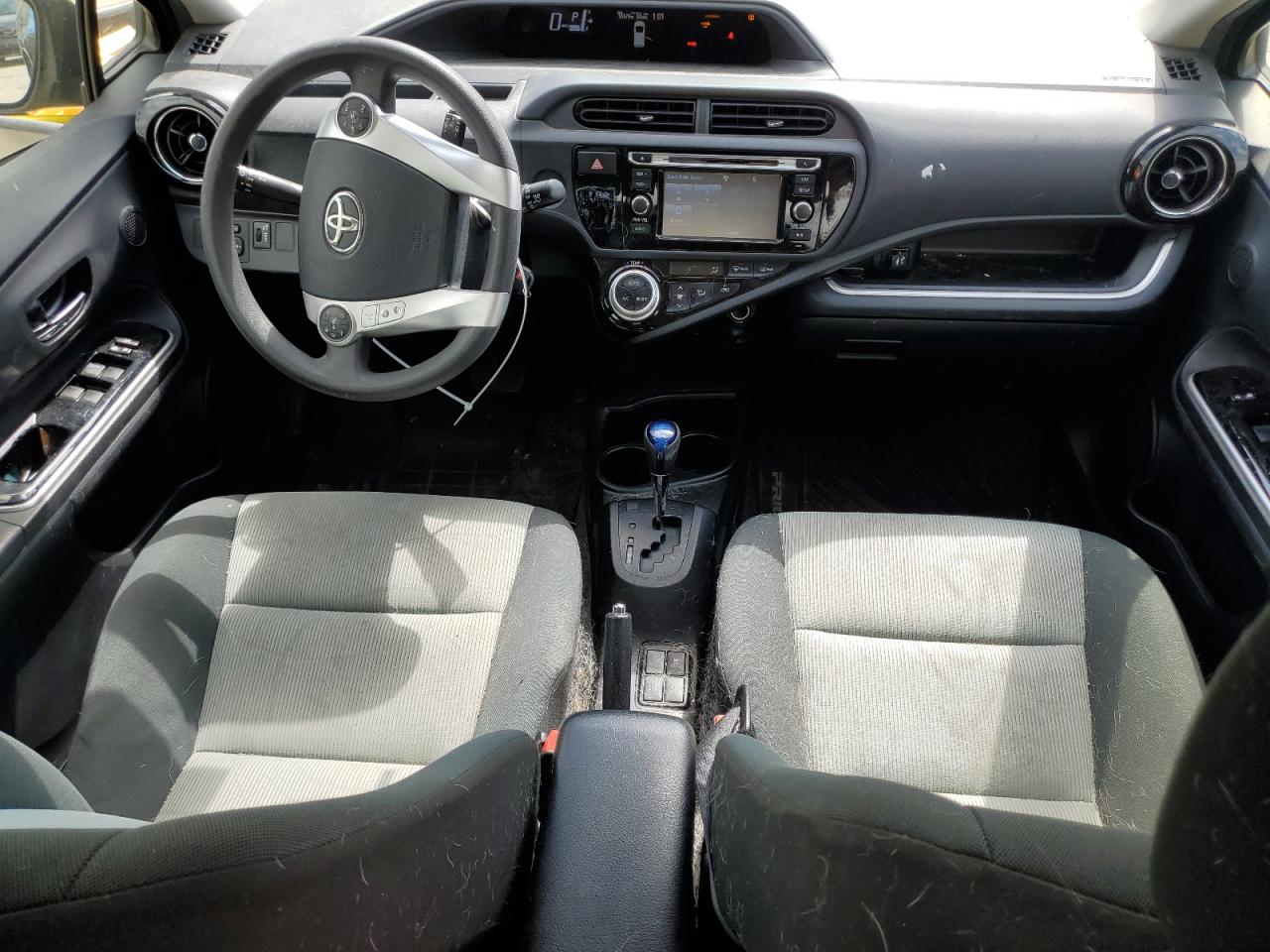 JTDKDTB37F1103070 2015 Toyota Prius C