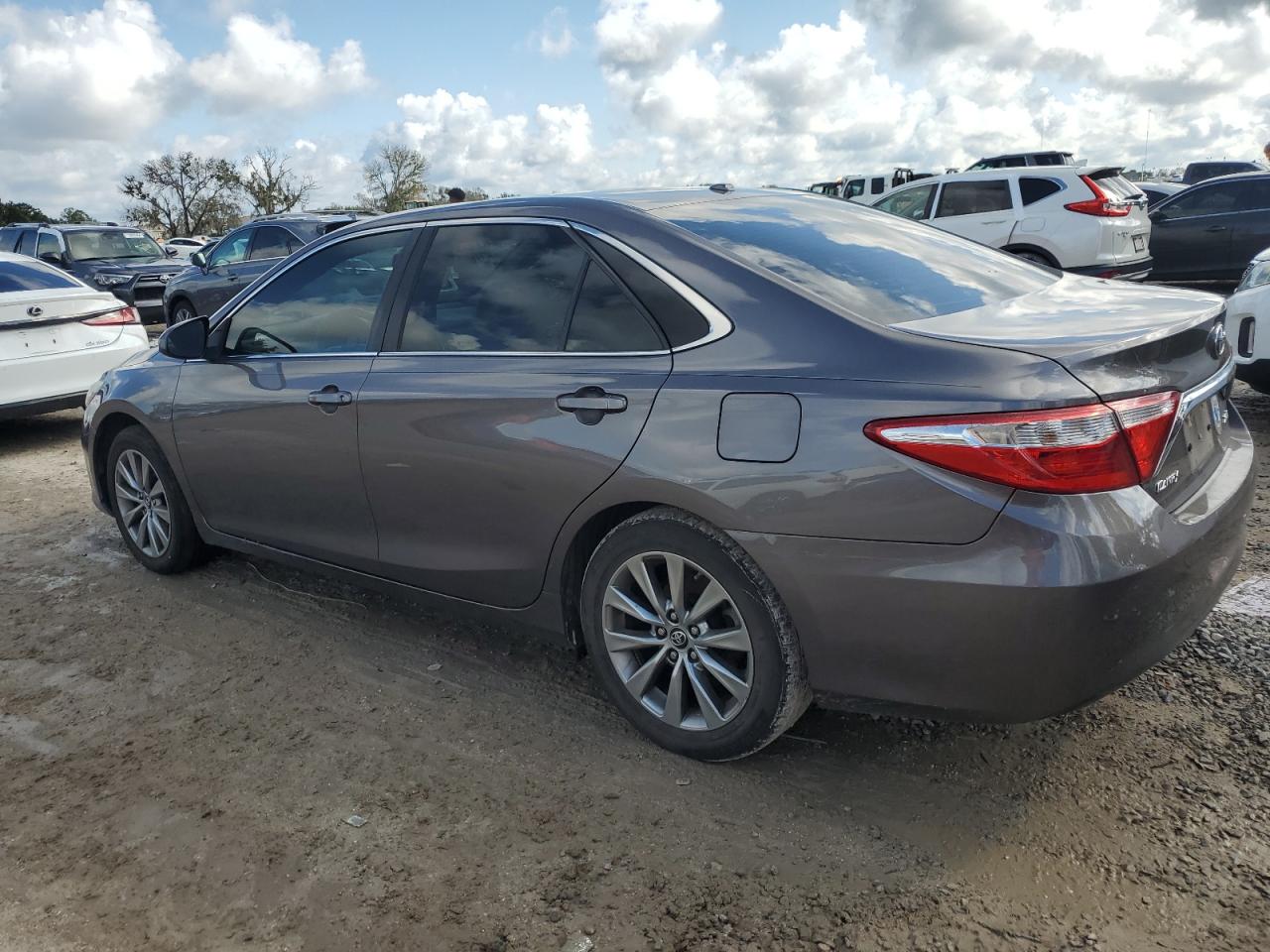 4T1BF1FK4GU582852 2016 Toyota Camry Le