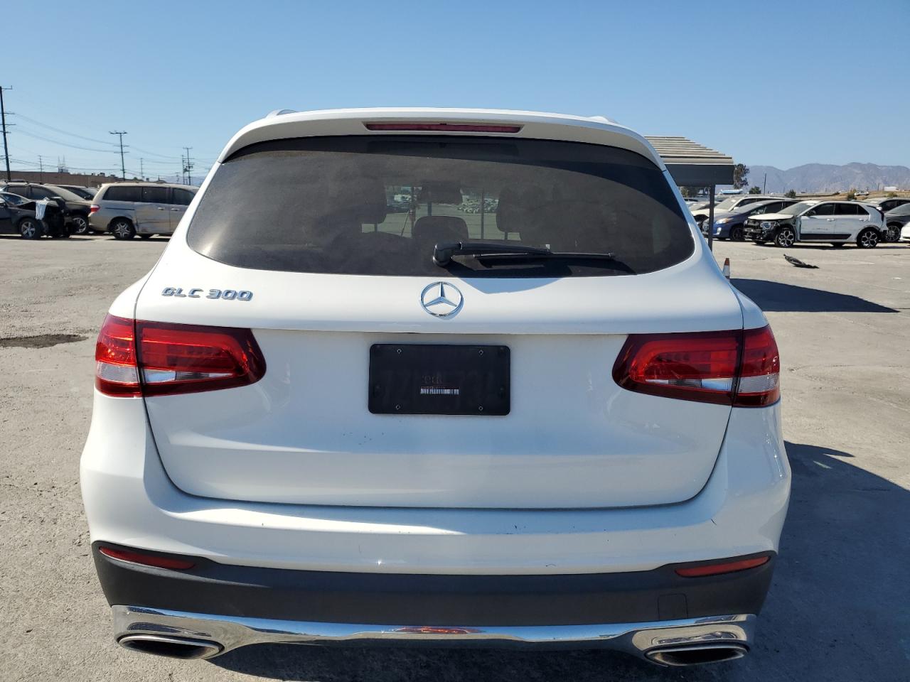 WDC0G4JBXJV031001 2018 Mercedes-Benz Glc 300