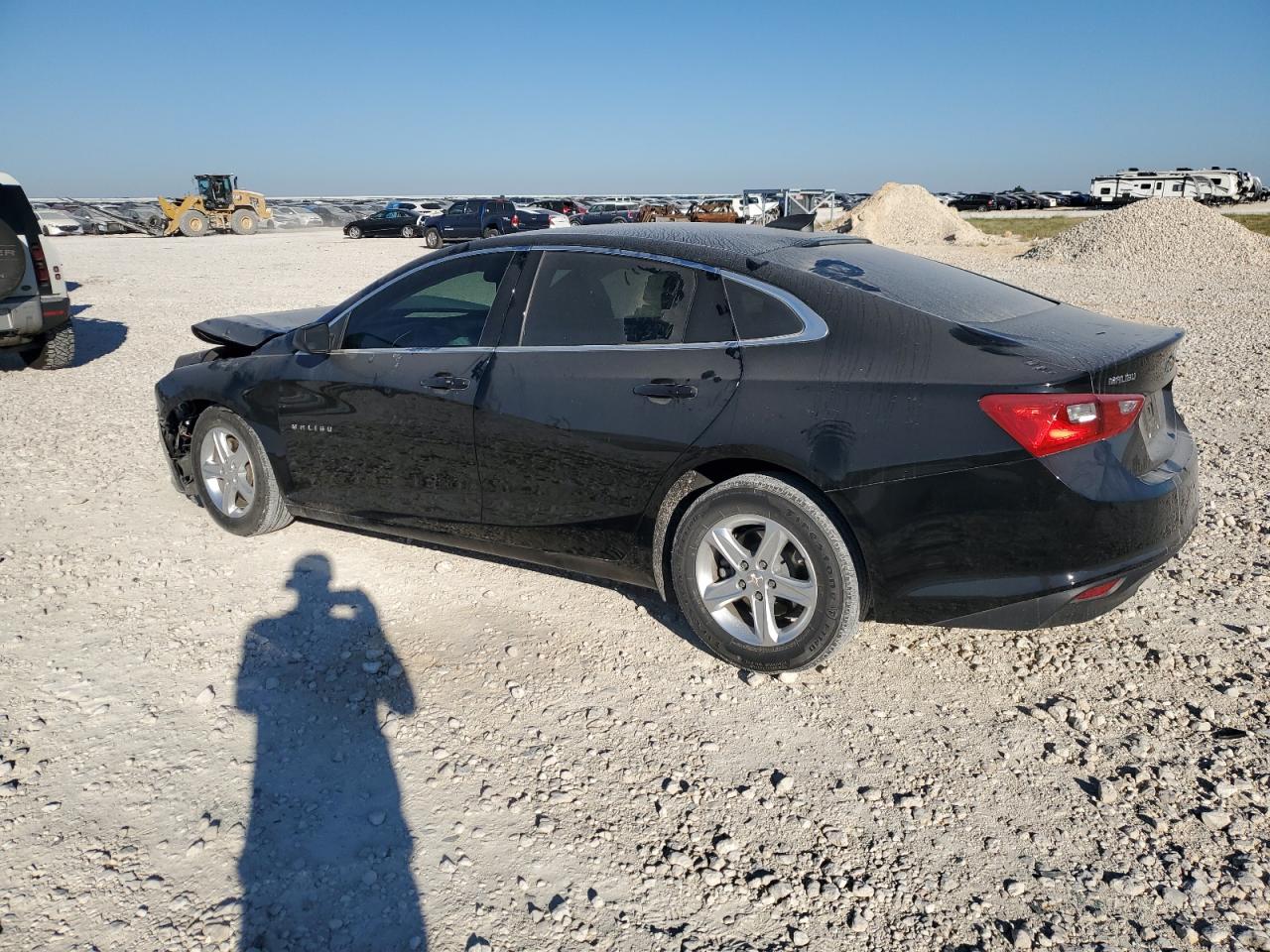 2022 Chevrolet Malibu - Image 2