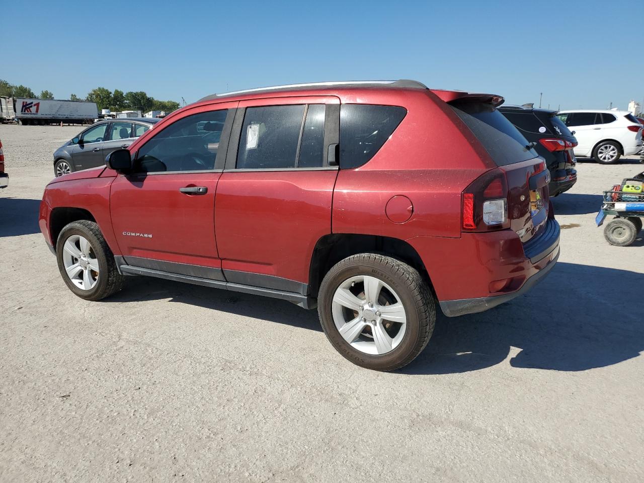 VIN 1C4NJCBBXFD116049 2015 JEEP COMPASS no.2