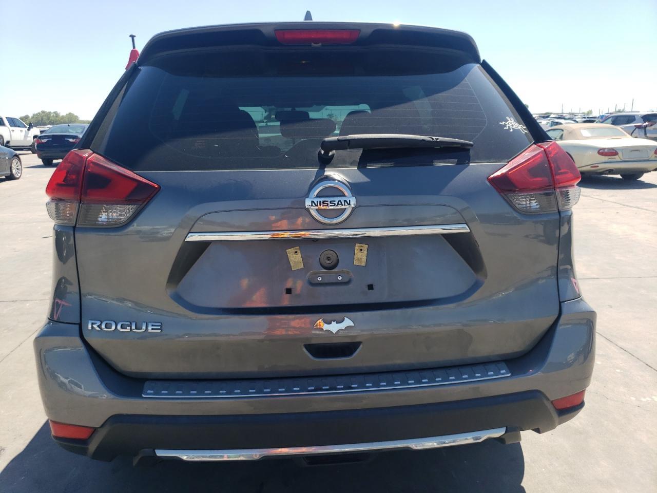 2018 Nissan Rogue S VIN: 5N1AT2MT1JC718048 Lot: 70657544