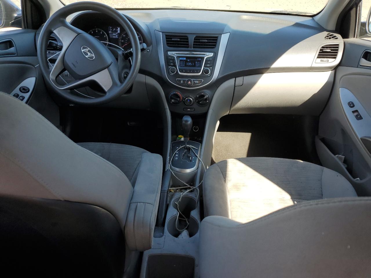 KMHCT4AE1FU915135 2015 Hyundai Accent Gls