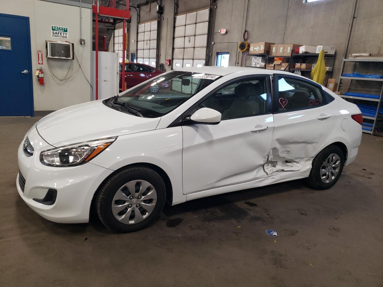 KMHCT4AE7HU312595 2017 HYUNDAI ACCENT - Image 1